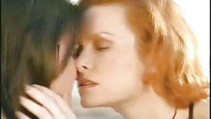 Đeo mặt nạ bà già chủ nhật thủ dâm phim cuối cùng