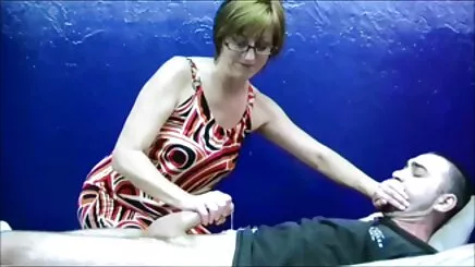 May mắn cha mẹ khoan phim sex gái còn trinh thủ dâm xảo quyệt thiếu ghẻ