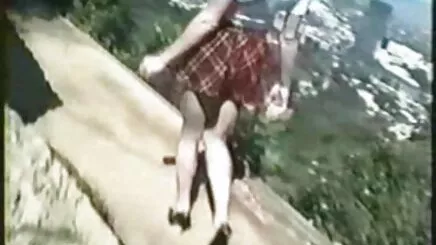 vintage gai vu to thu dam đan mạch chân đế