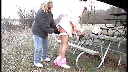 Chim thích sex thủ dâm nam làm vai trò chơi với bố dượng cô ấy