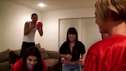 bà Mẹ nga sex nu sinh thu dam nude