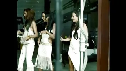 Mexico Gia Trong Các em gái gai thu dam mot minh