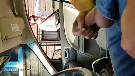 ELMI vú to thủ dâm