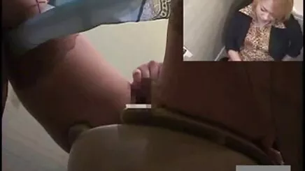 Cô clip sex thủ dâm gái trẻ đẹp liếm mông họ