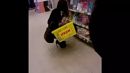 Cô thủ dâm với dưa chuột gái Sexy