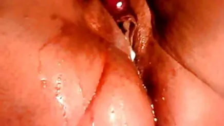 Nóng thủ dâm 2k5 cô gái tóc vàng lớn đen