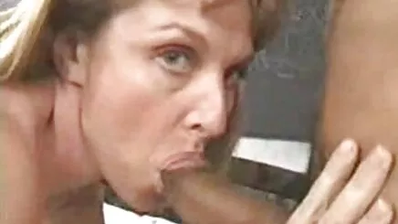 Séc trường, chơi với một gái một con thủ dâm người da đen