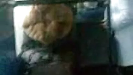 Váy da vớ thủ dâm 2k